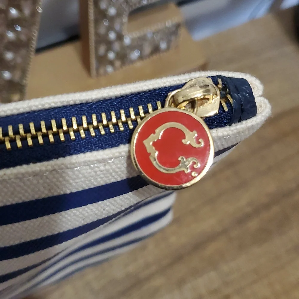 C Wonder Womens Nautical‎ Striped Anchor Clutch